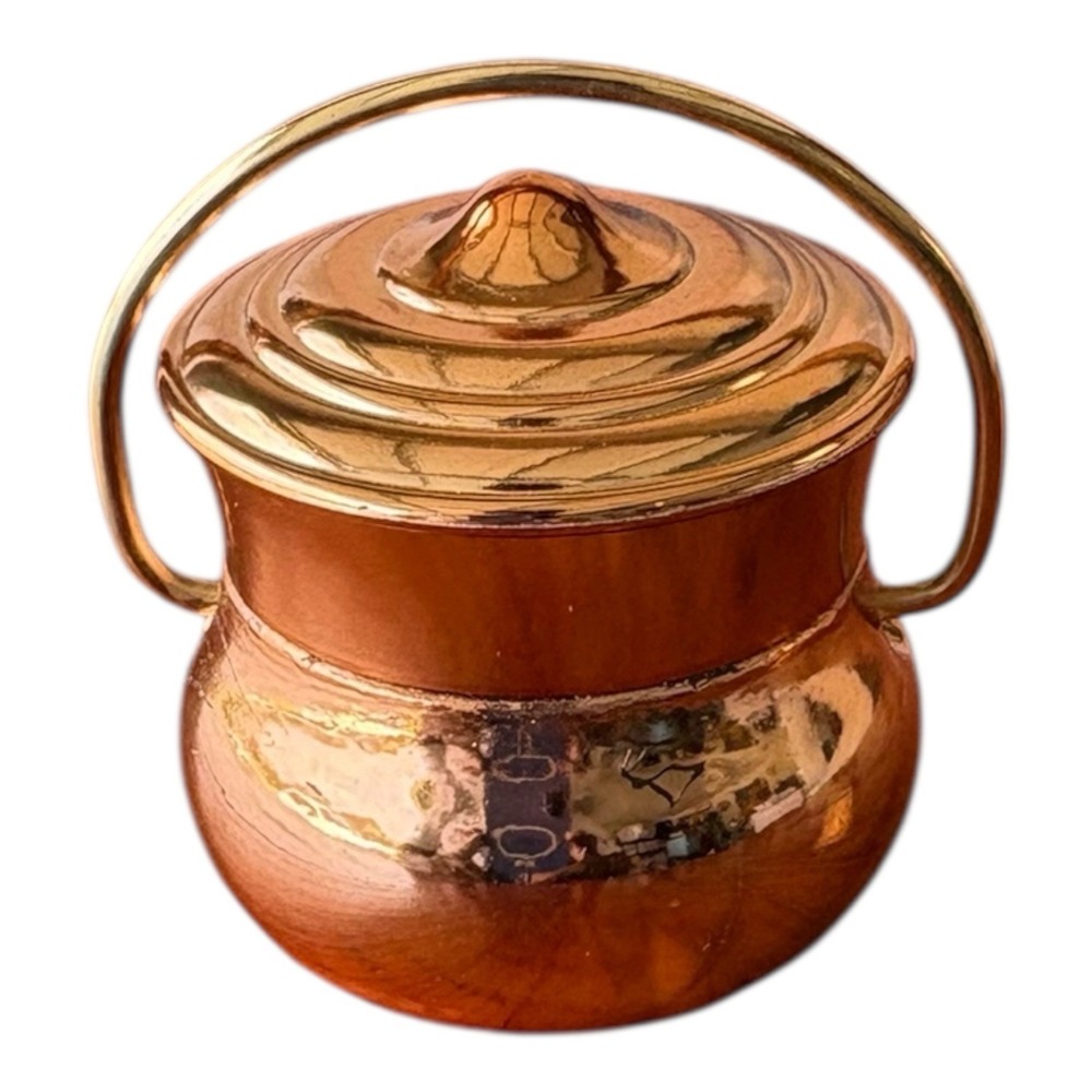 Vintage Avon Sweet Honesty Cream Sachet‎ in Copper Kettle Jar